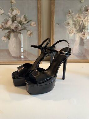 Steve Madden Black Patent Platform Stiletto heels